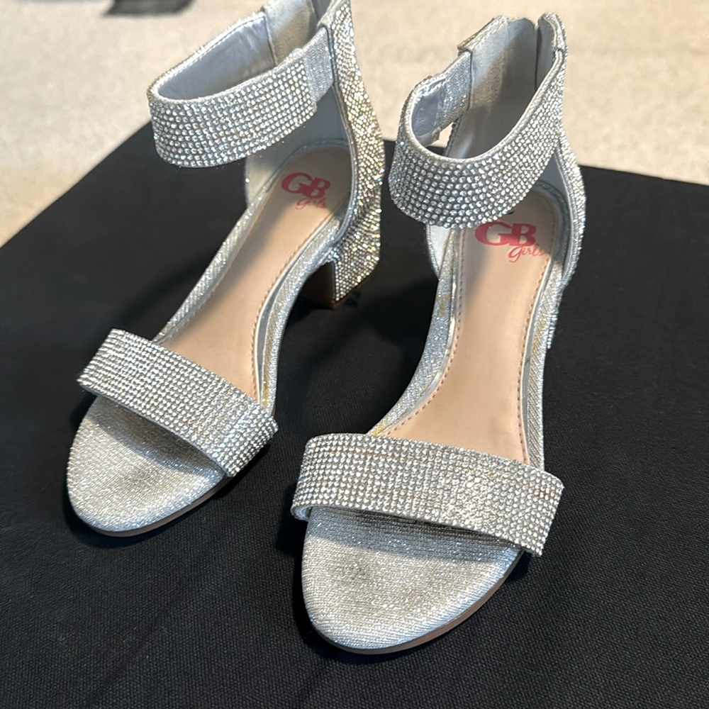 GIANNI BINI GIRLS SHOES SIZE 13M